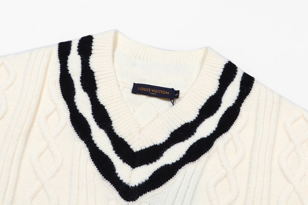 L's striped striped V-neck sweater sweatshirt