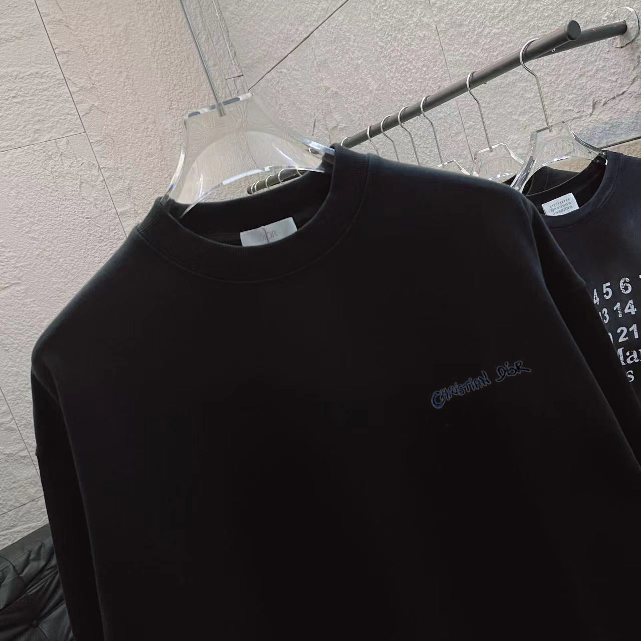 D's embroidered sweatshirt with letter logo on the chest