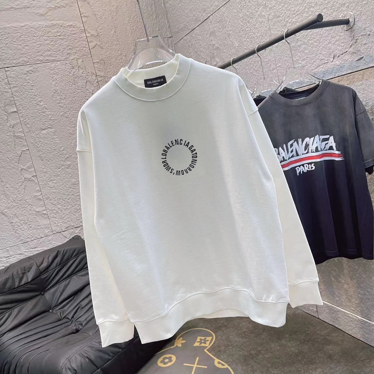 B's "Little Sun" logo embroidered sweatshirt