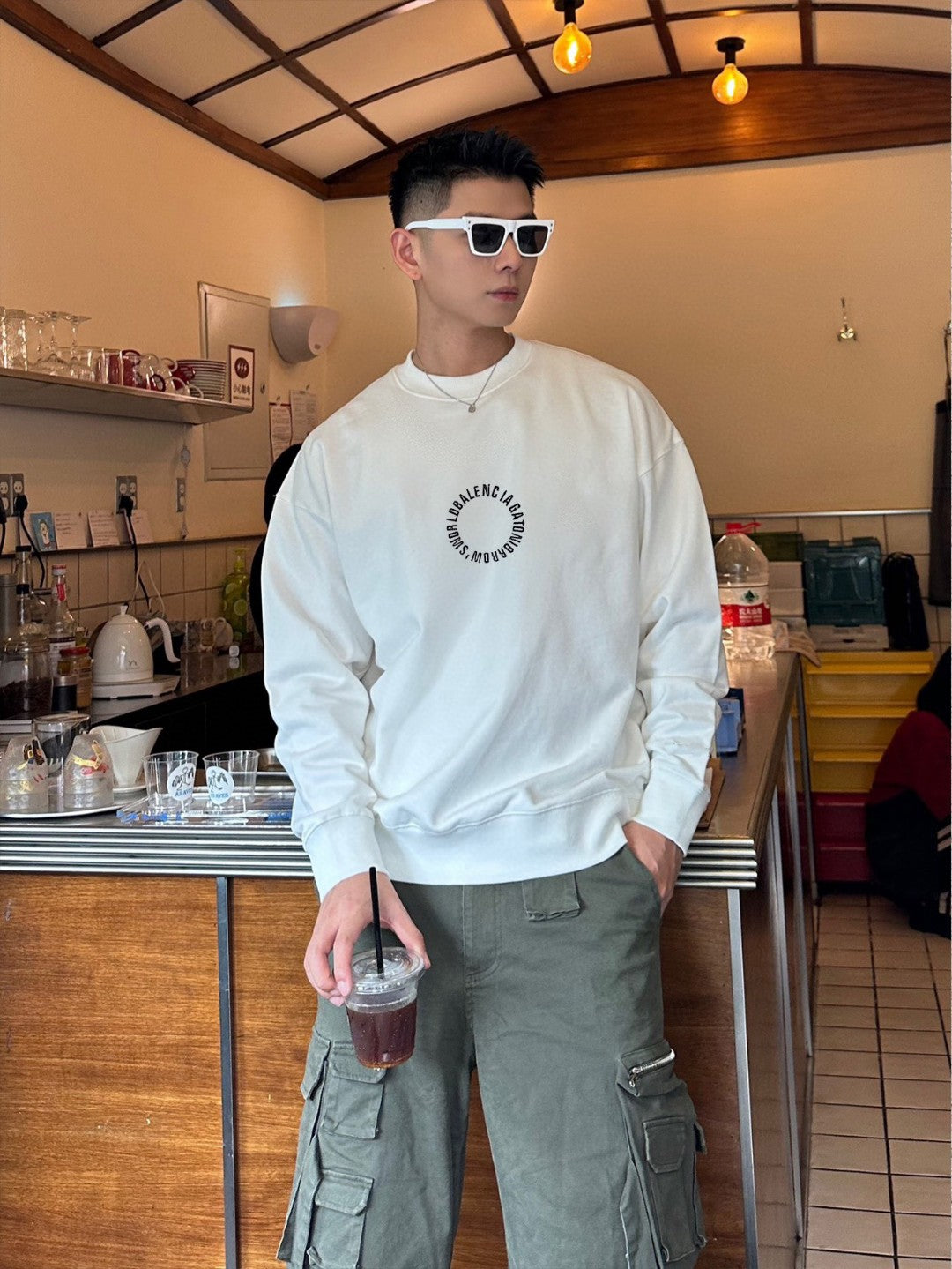 B's "Little Sun" logo embroidered sweatshirt