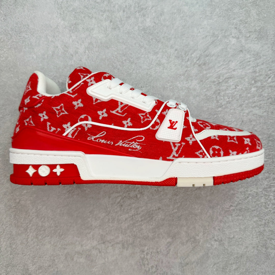 L's Red All Over Logo Confortable Sneakers