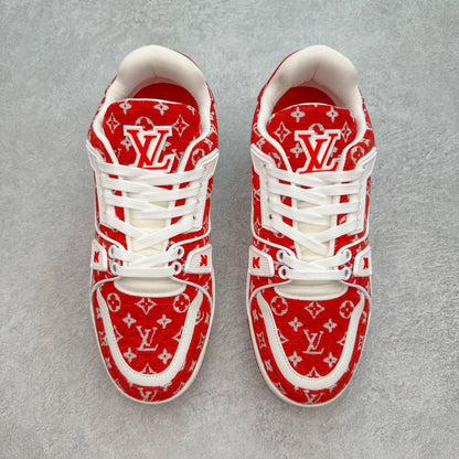 L's Red All Over Logo Confortable Sneakers