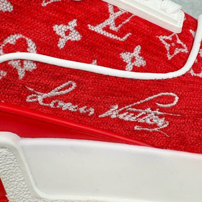 L's Red All Over Logo Confortable Sneakers