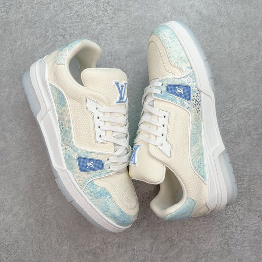 L's Blue Figure And White Leather Confortable Sneakers