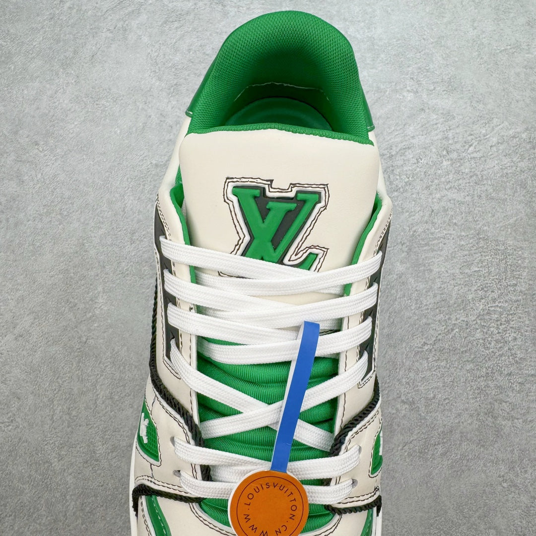 L's Green Shiny Leather Sneakers