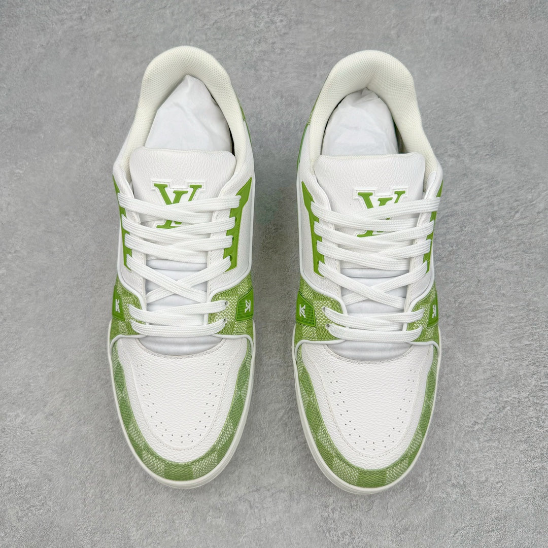 L's White Figure And Green Grid Sneakers