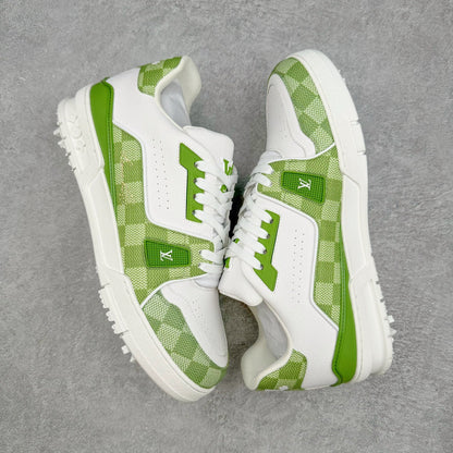 L's White Figure And Green Grid Sneakers